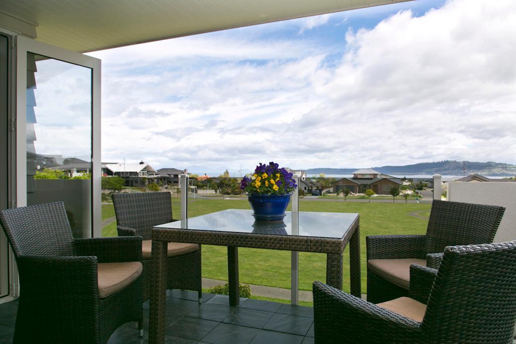 B&B @ Number Ten Taupo Exterior foto